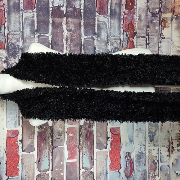 Artisan Crafted Black Eyelash Fringe Scarf - Picture 3 of 5